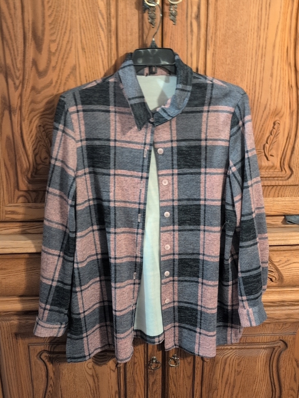 Women’s Plaid Button-Up Shirt Jacket - Pink & Gray